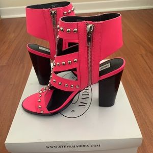 Steve Madden Serenna Hot Pink Sandal/Heel